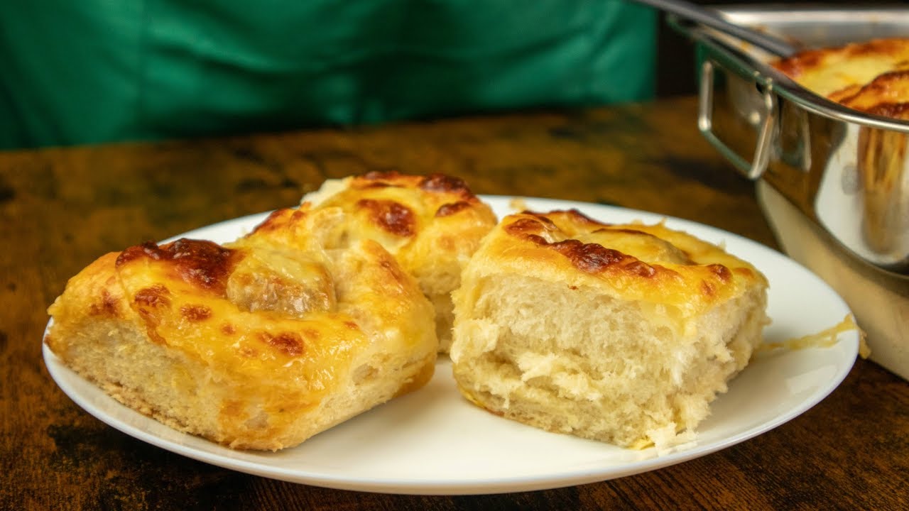 Кифлички с кюфтета и кашкавал
