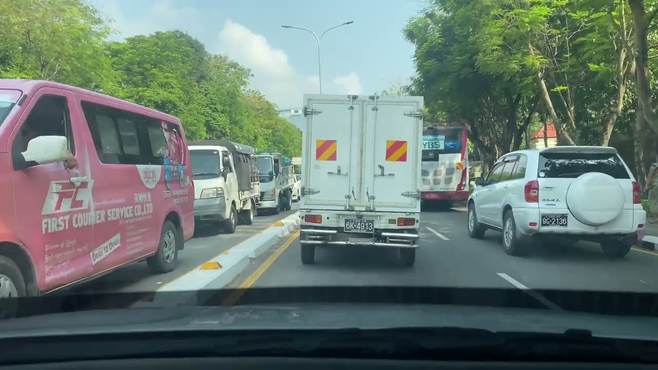 Pyay Road -Yangon (Myanmar)