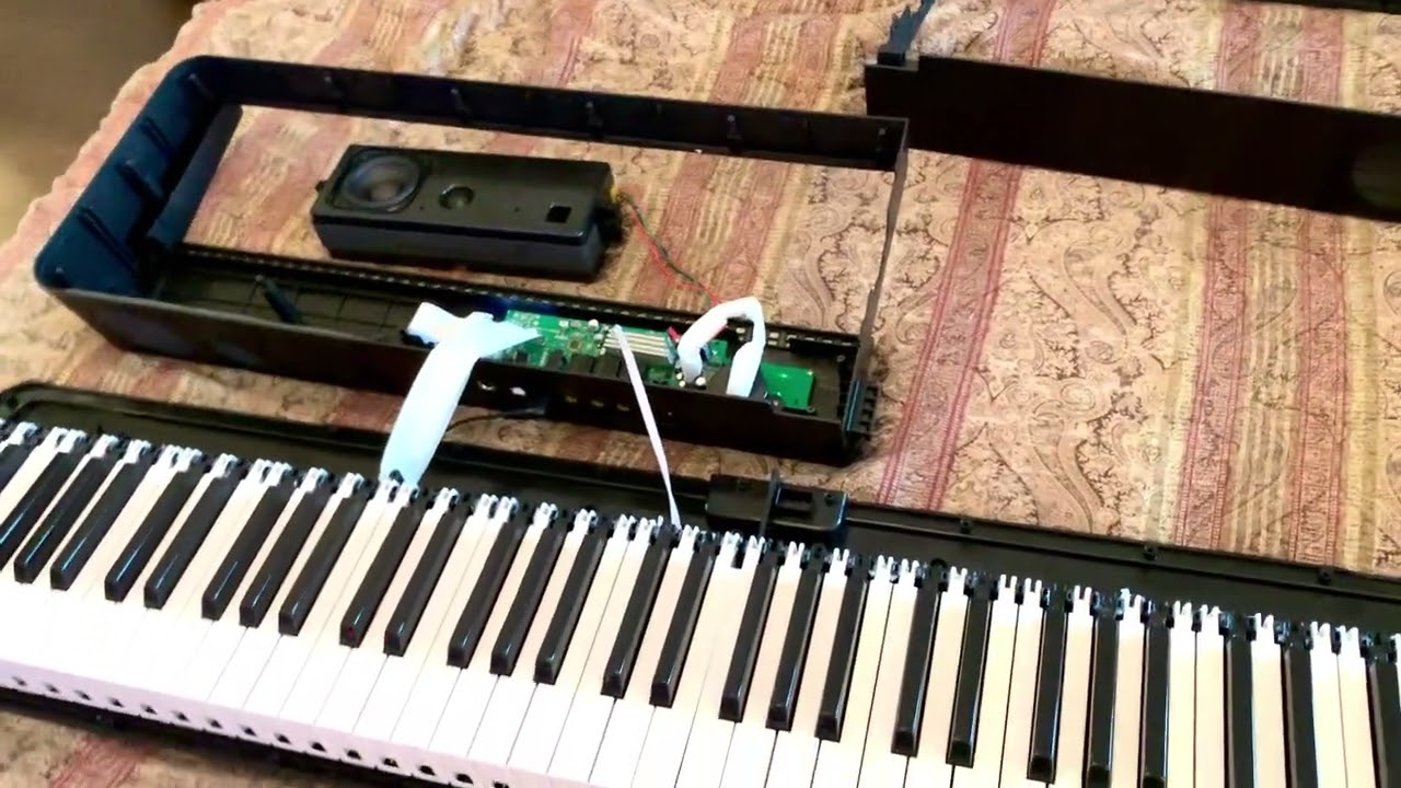 Kris Nicholson Takes Apart His New Prototype Folding Keyboard He Bought From NAMM 2026 Video 2