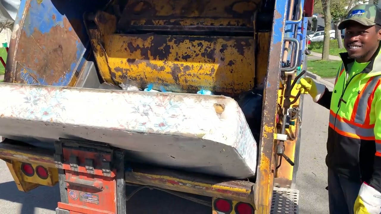 Rear load garbage packing diapers