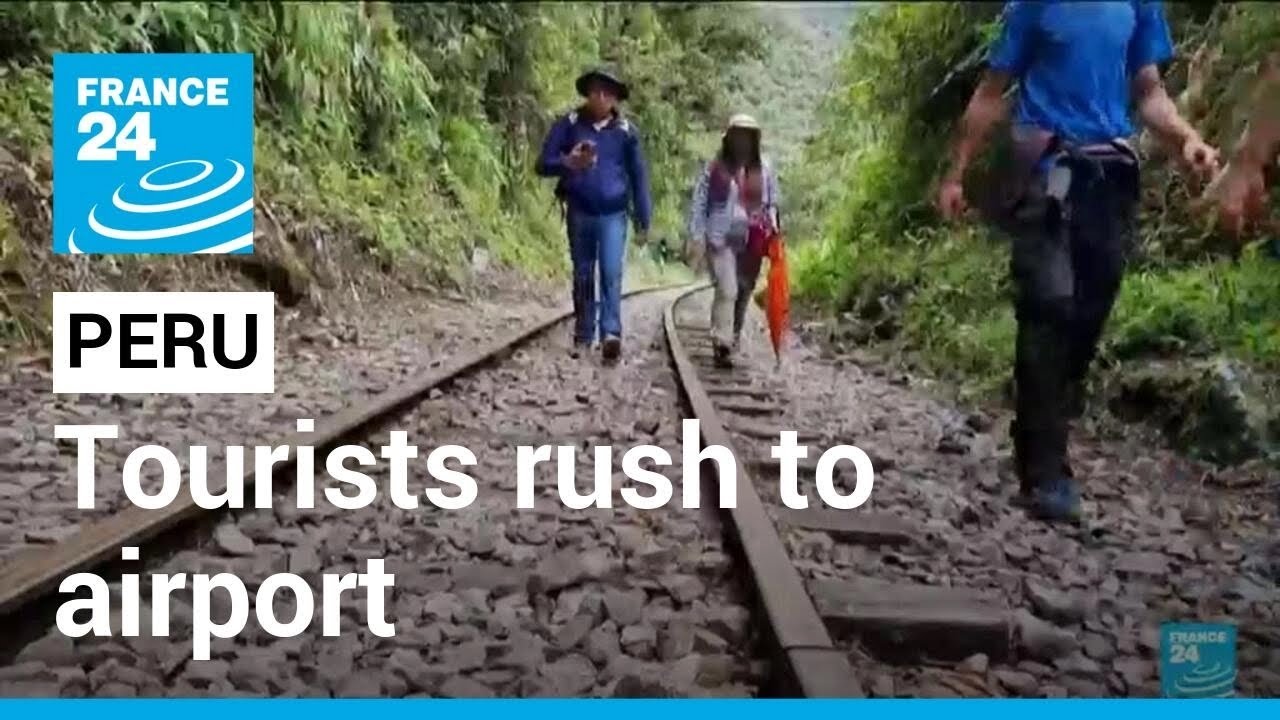 Peru political crisis: Thousands of stranded tourists rush to airport &bull; FRANCE 24 English