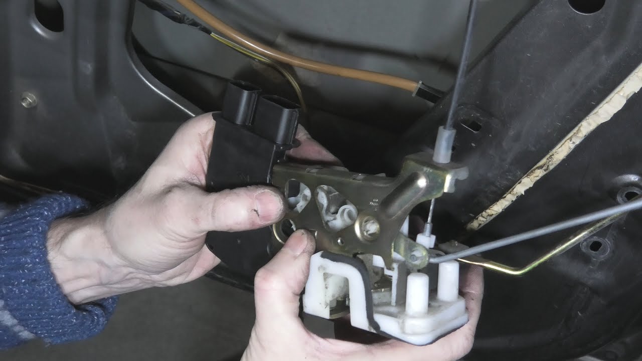 Acura RSX (2002-2006): Door Lock Actuators Replacement.