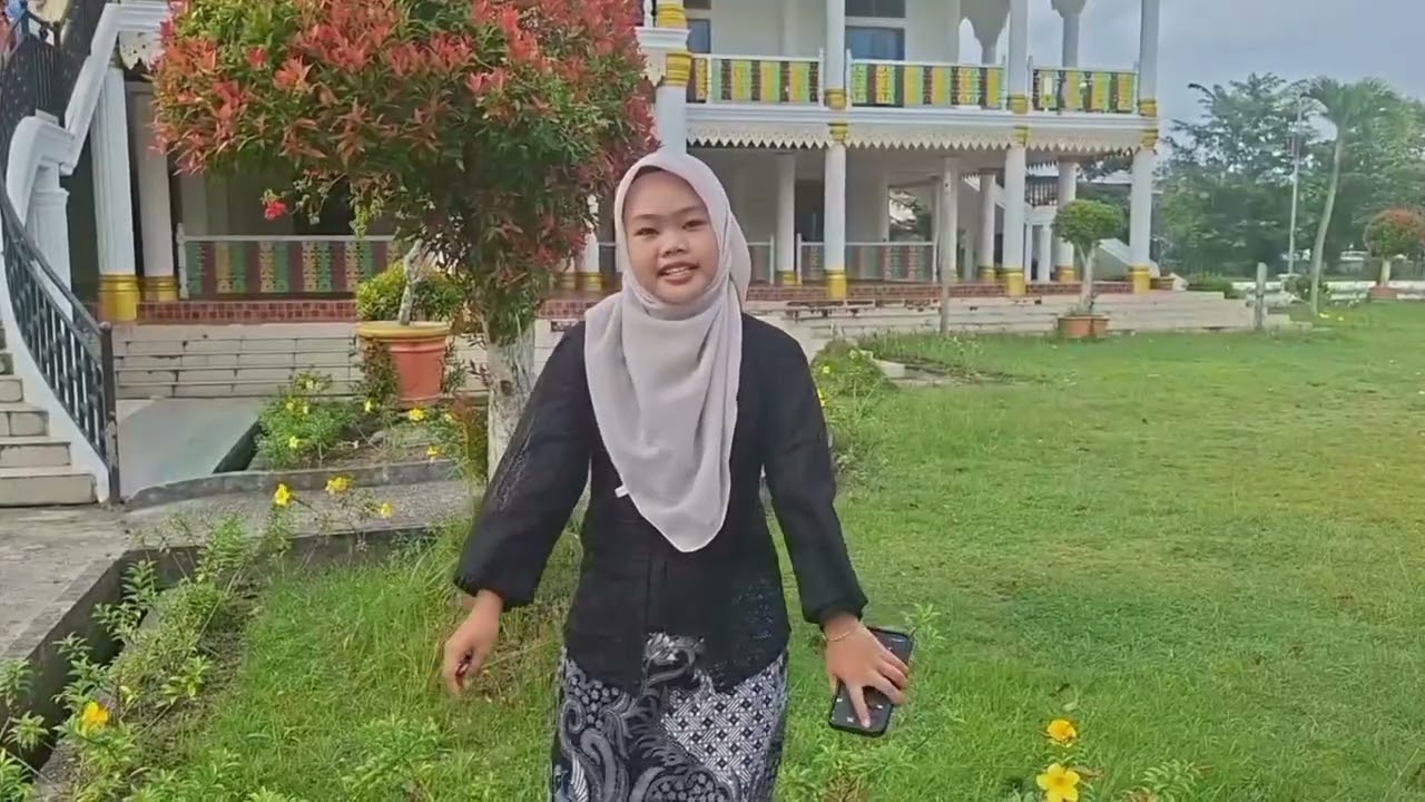 Drama ande ande lumut tugas bahasa Indonesia karya kelompok 1 kelas XII-2