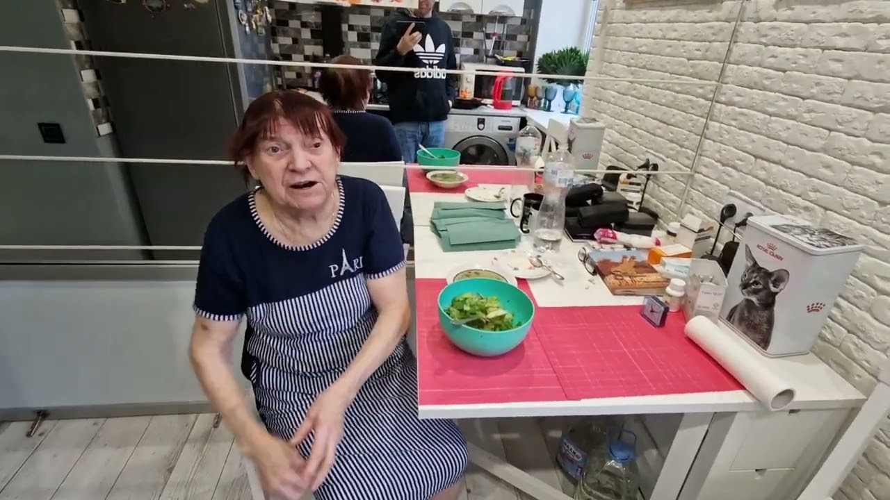 Мама устроила из за мяса