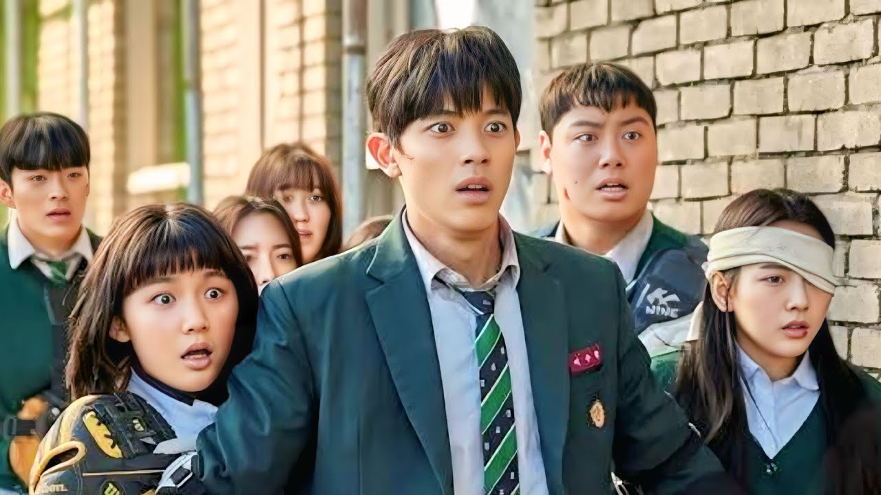 Zombie Virus Breaks out in the School, Students Start Eating Each other🧟‍♀️