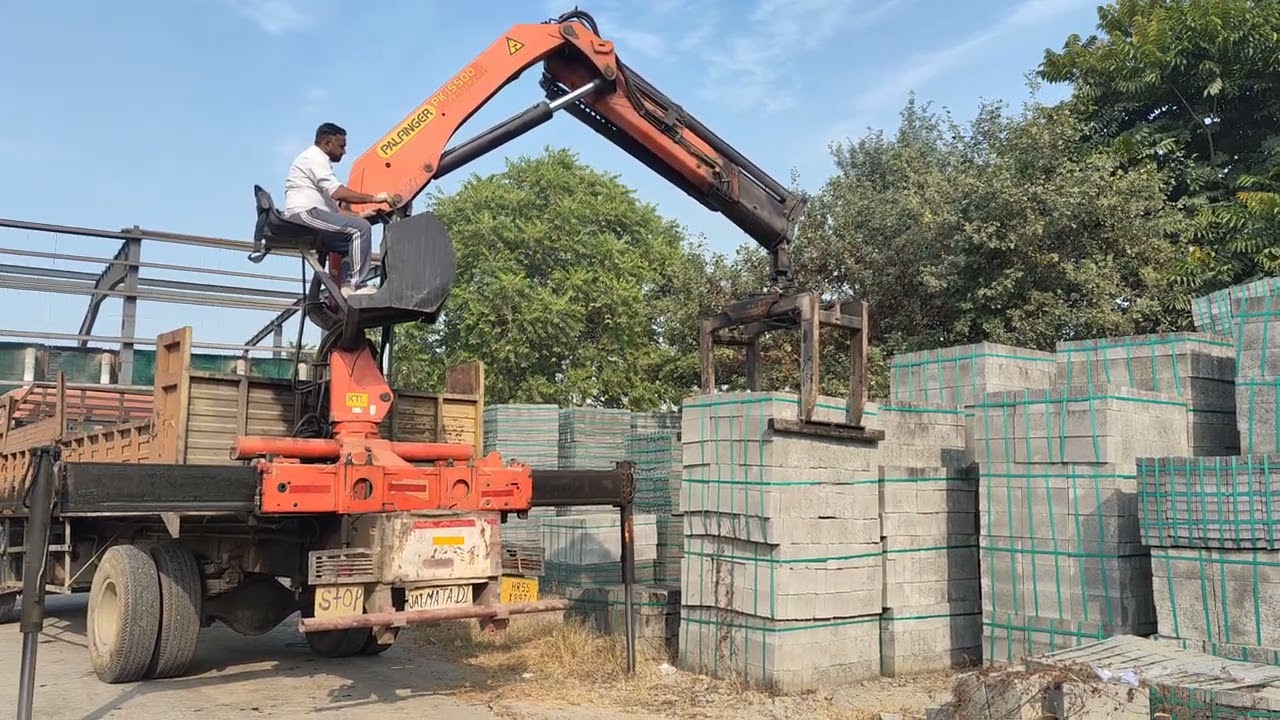 Palfinger truck mounted crane pk15500 brick work 