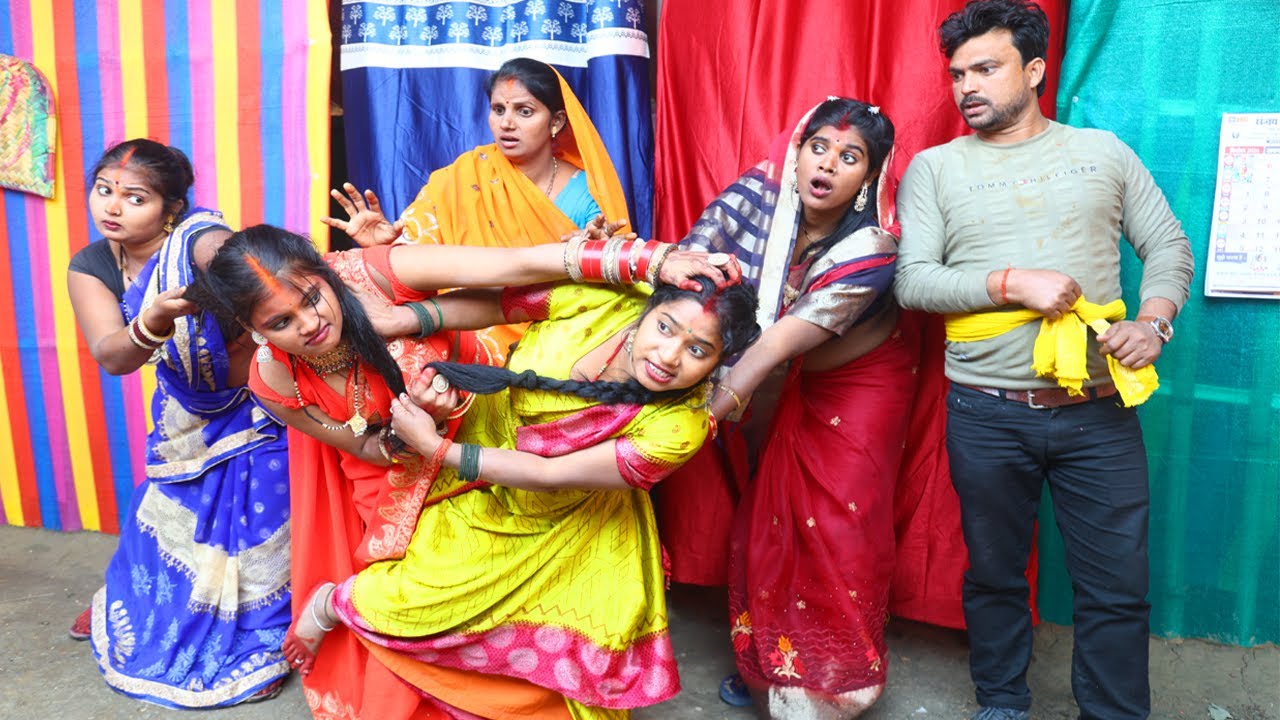 अनपढ़ सास पढ़ी-लिखी बहू पर देखिए कैसे हुकूमत चलाती है || new comedy videos || Pushpa, Aashu Comedy