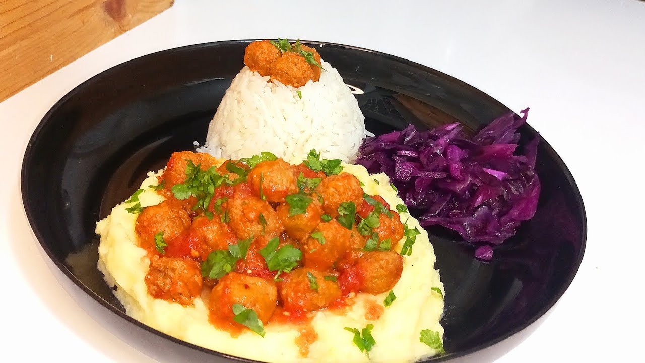 TABAK TABAK YEDİRTEN|PATATES PÜRE YATAĞINDA DOMATES SOSLU KÖFTE NASIL YAPILIR?