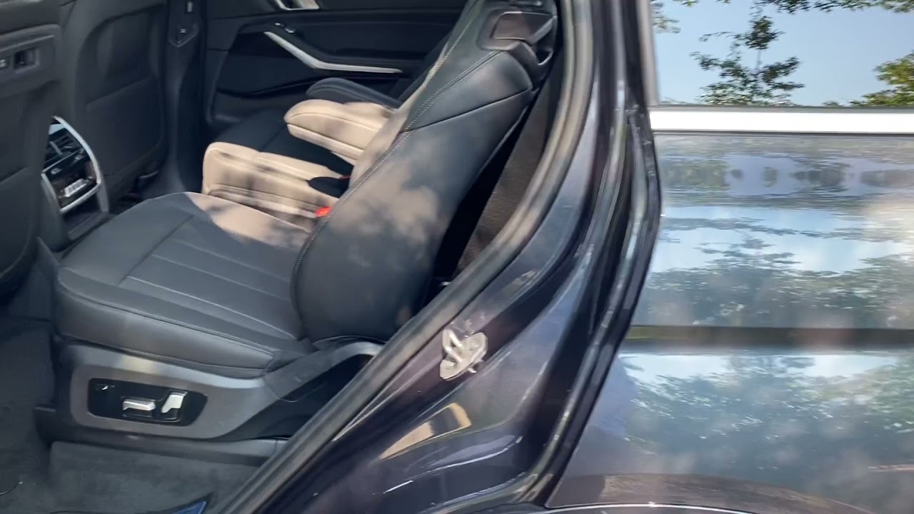 BMW X7 Seating Controls - BMW of Westlake