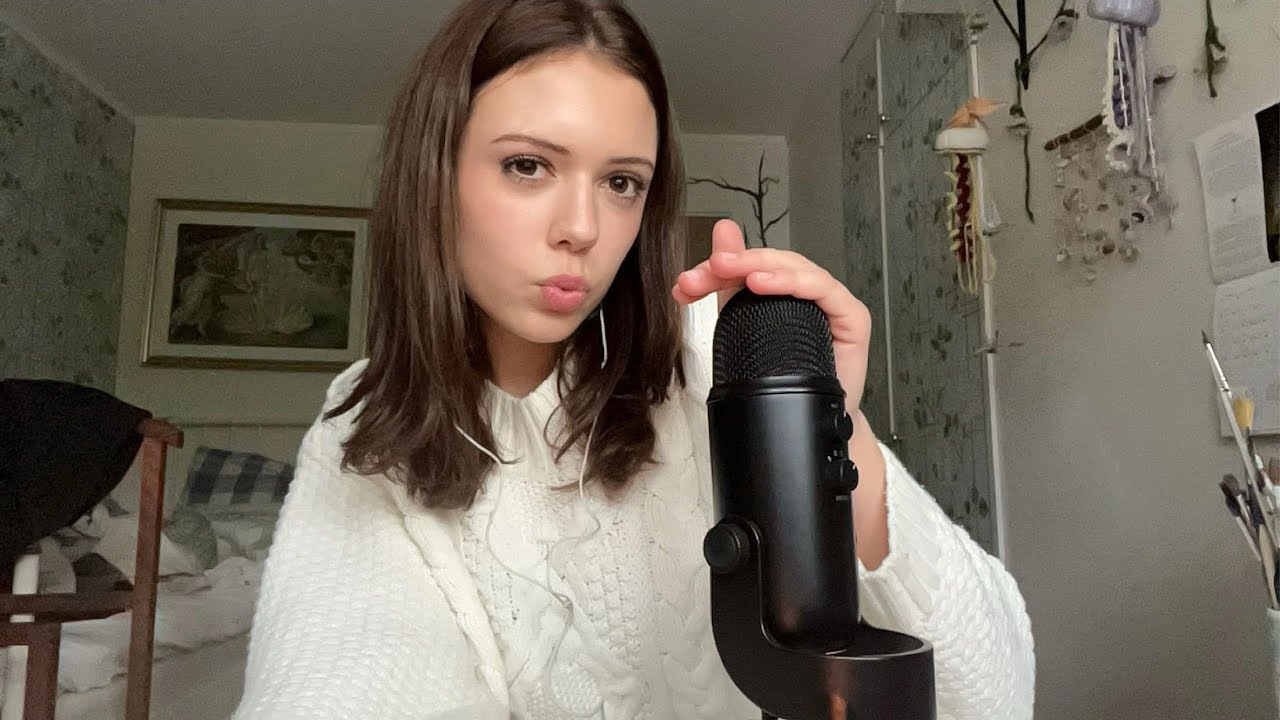 Asmr~Tingly trigger words🫧