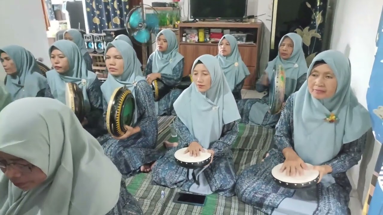 Khoirol Bariyah - Hadroh NilnaSyifa Muslimat NU Desa Dukuhlo Lebaksiu Tegal