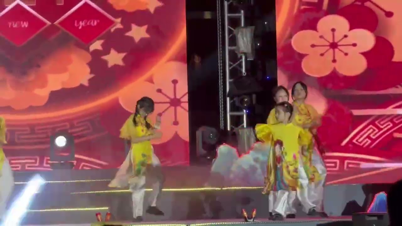 Chào xuân 2026 Gia Hân 