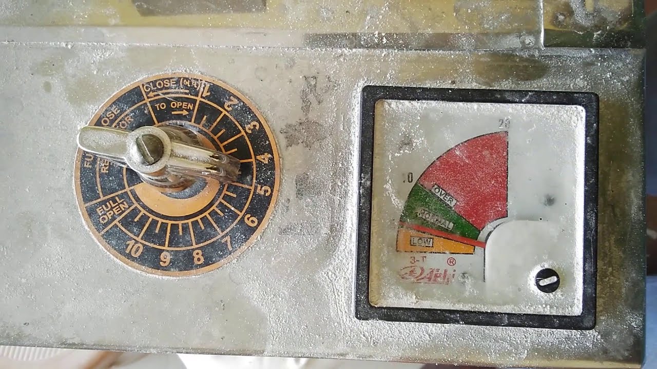 Wheat grinding in Pulverizer machine demo
