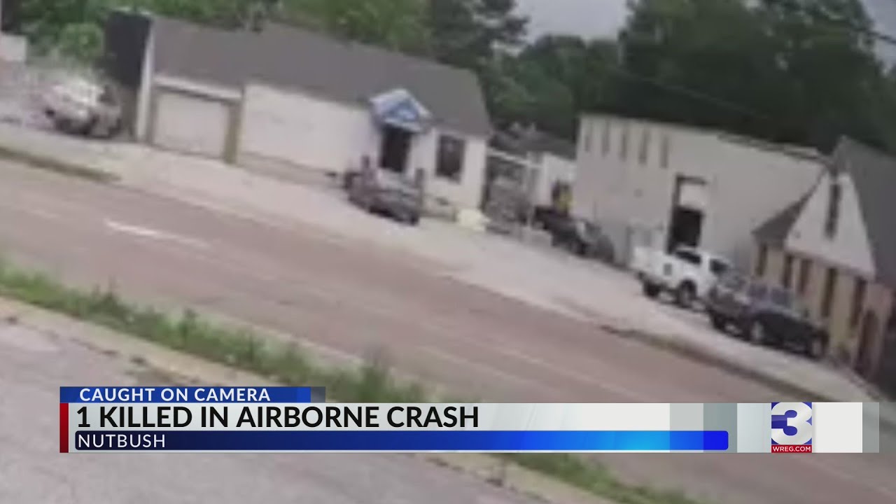 1 dead, 1 injured after car crash ejection