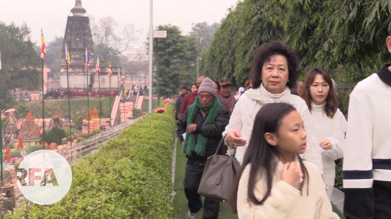 རྒྱ་རིགས་སོགས་དད་ལྡན་ཁག་ཅིག་ལ་མཇལ་སྩལ་བ། HH the Dala Lama gave audience to Chinese devotees