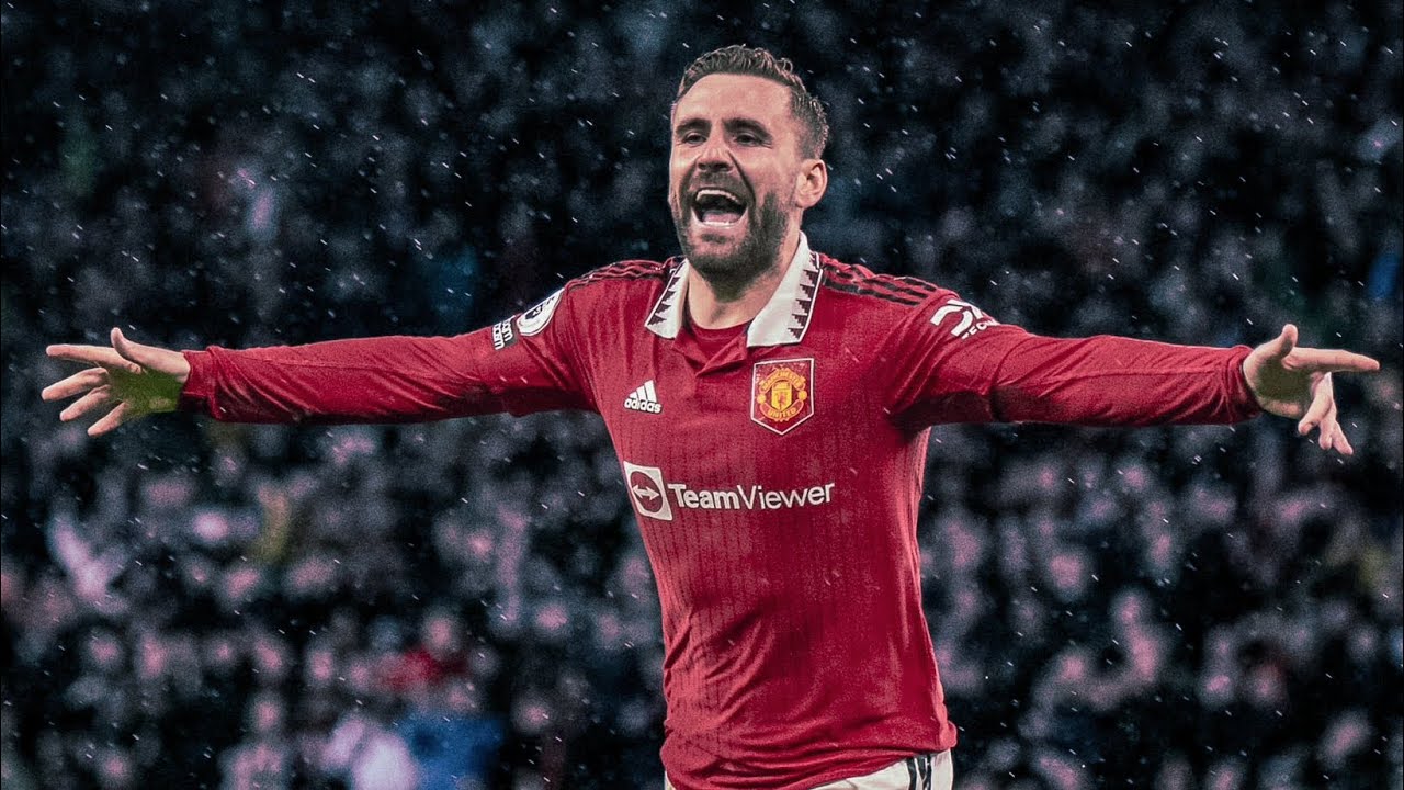 Luke Shaw At Center Back Is Unbelievable 🔴#LukeShawCB #LukeShaw #ShawvsNottinghamForest
