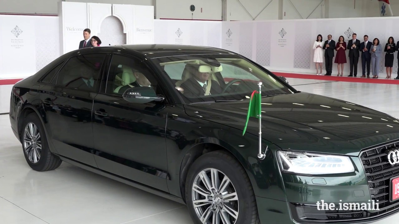Mawlana Hazar Imam arrives in Vancouver