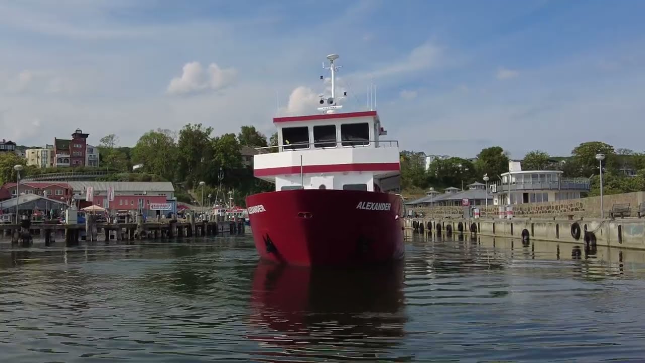 Stadthafen Sassnitz mit Schiffen und Booten von A wie ARKONA bis Z wie Zoll.