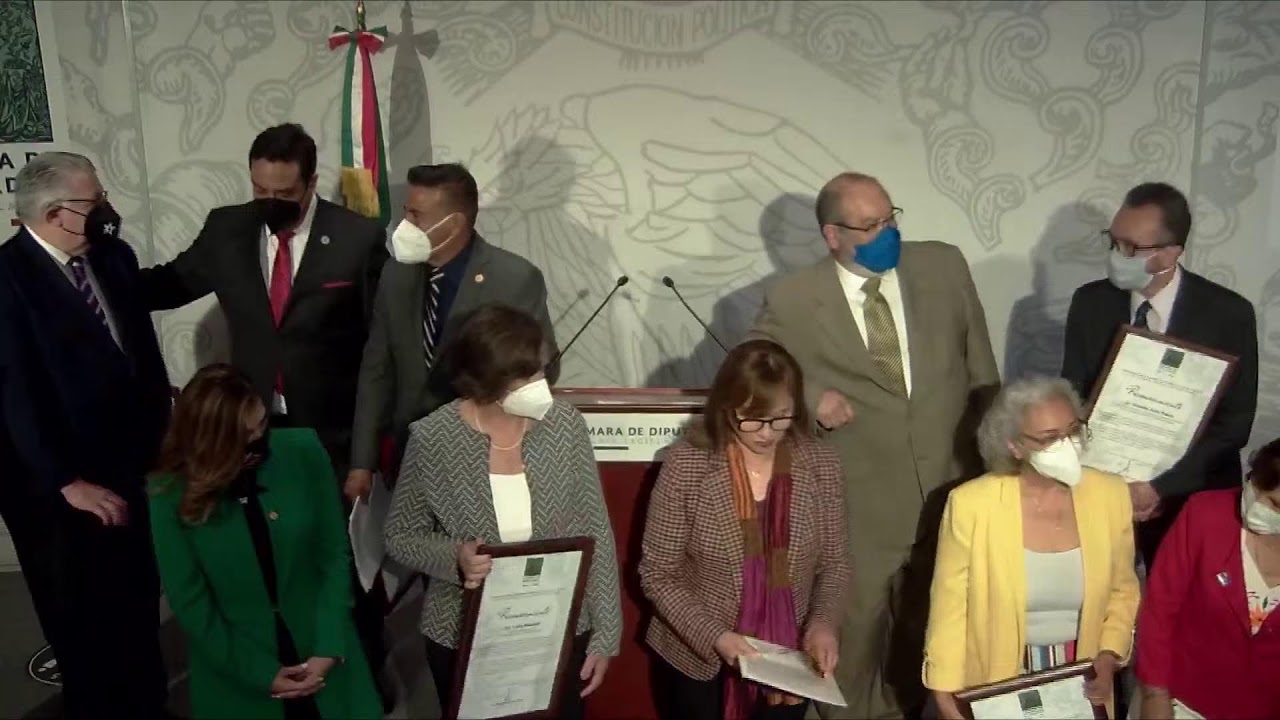 EN VIVO / Entrega de reconocimiento a Investigadores honoríficos de la UAEH
