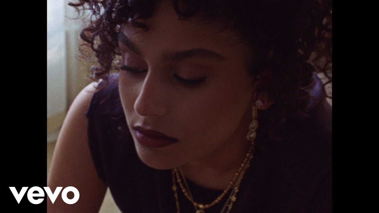 JACOTÉNE - Stop Calling (Performance Video)