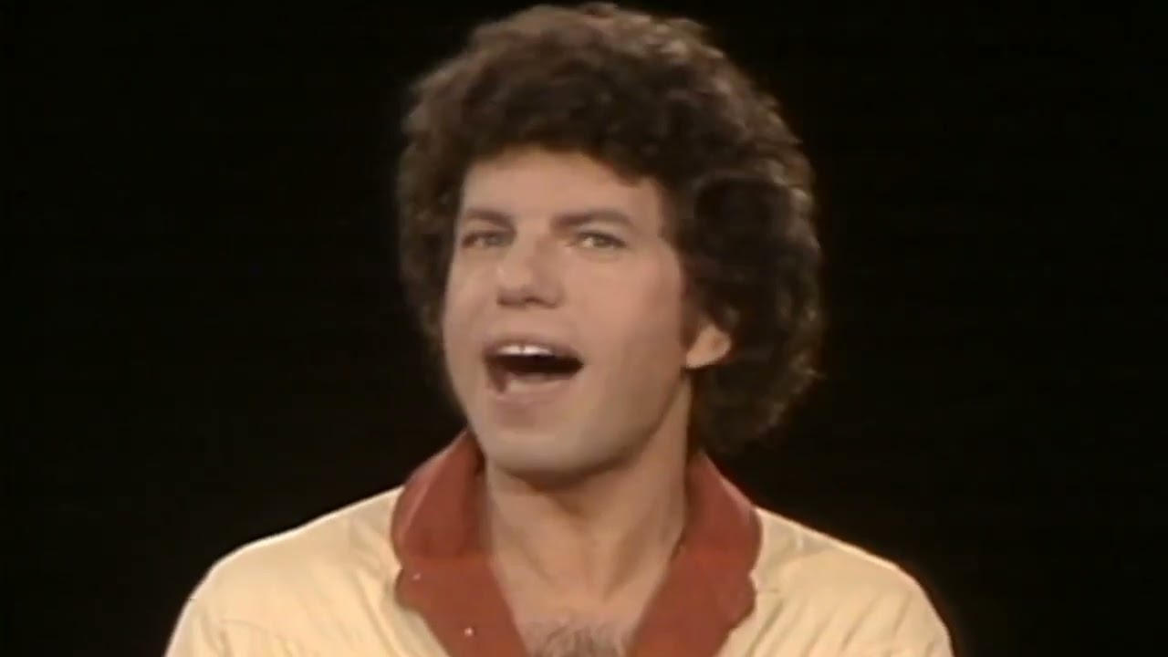 Mike Burstyn - Shiv Kol Ha'Olam  &bull;  Kdam Eurovision 1981