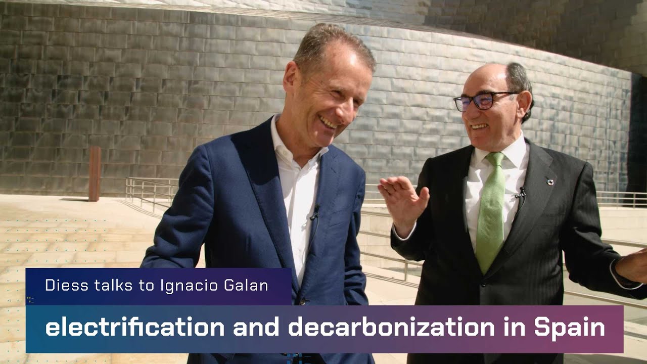 Diess talks to Ignacio Galan about electrification and decarbonization in Spain
