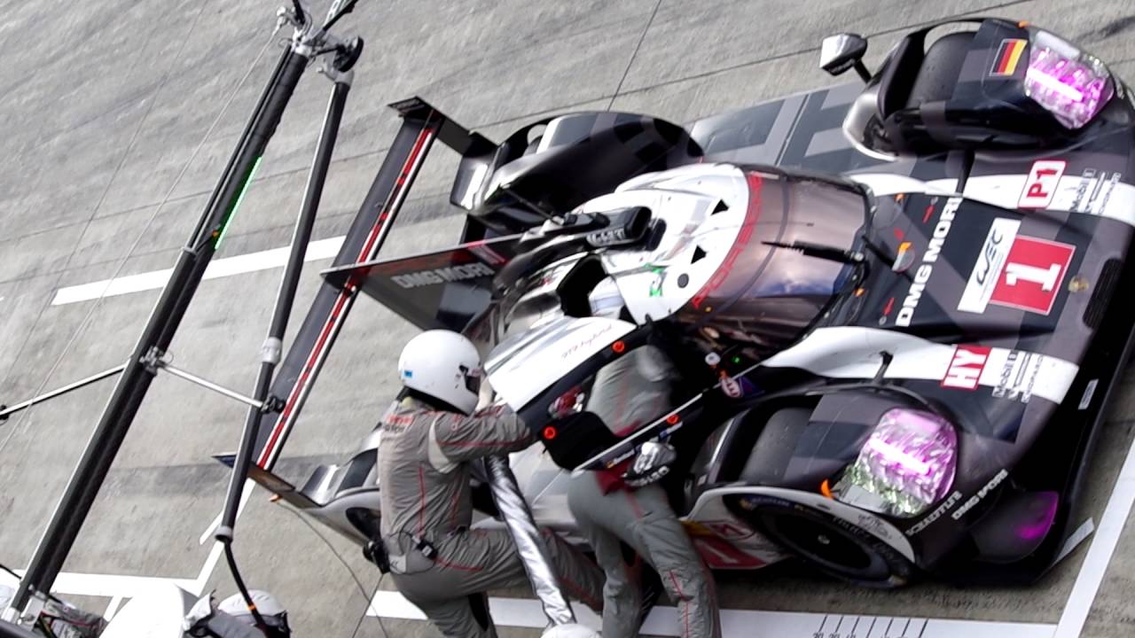 #1 Porsche 919 Pit stop 2016-WEC-Fuji-6h