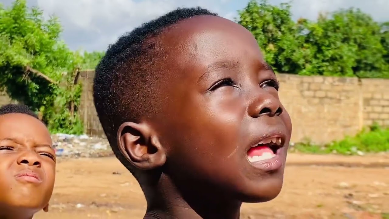 Les mini de bamako : le cous de papayou et Lebeau 🤣🤣 le repas de mid par Mgb Prod