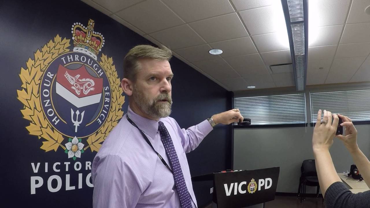 Det. Sgt. Derek Tolmie demonstrates ATM Card skimmers located in Victoria