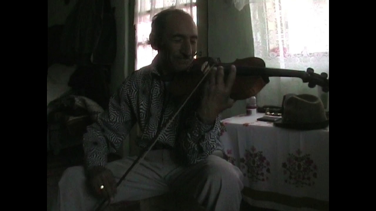 Mandache Aurel (1933-2013) plays Ciocarlia (Grigoraș Ionică Dinicu )
