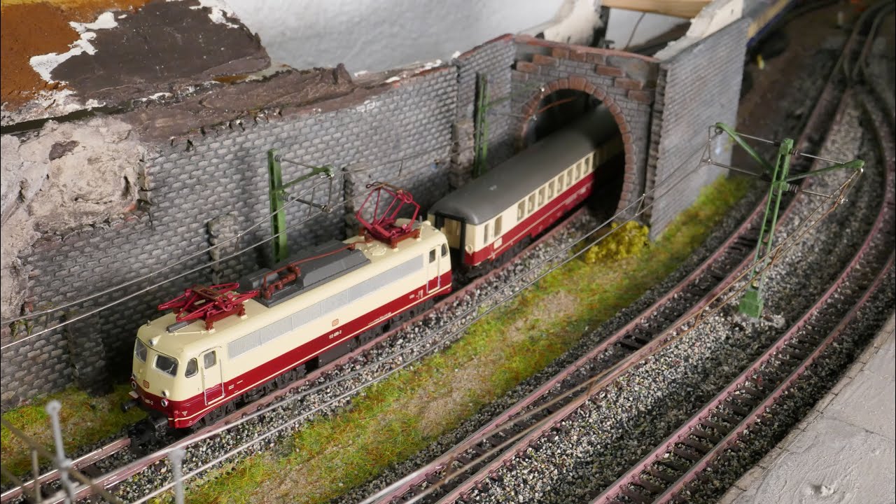 Oberleitung: betriebssichere Auffangbügeltunnelportale für Pantografen bauen, Modellbahn, Spur N