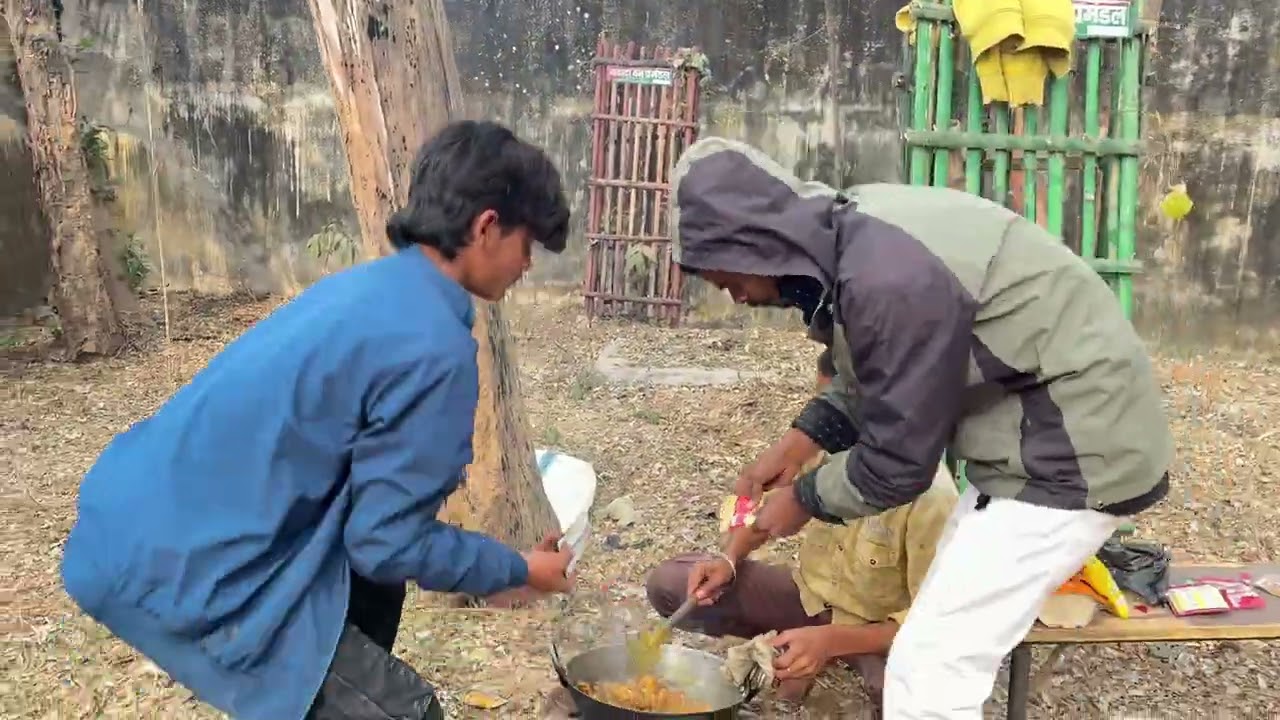 Bhai on top Biriyani party chicken party friend, Ke Saath ￼