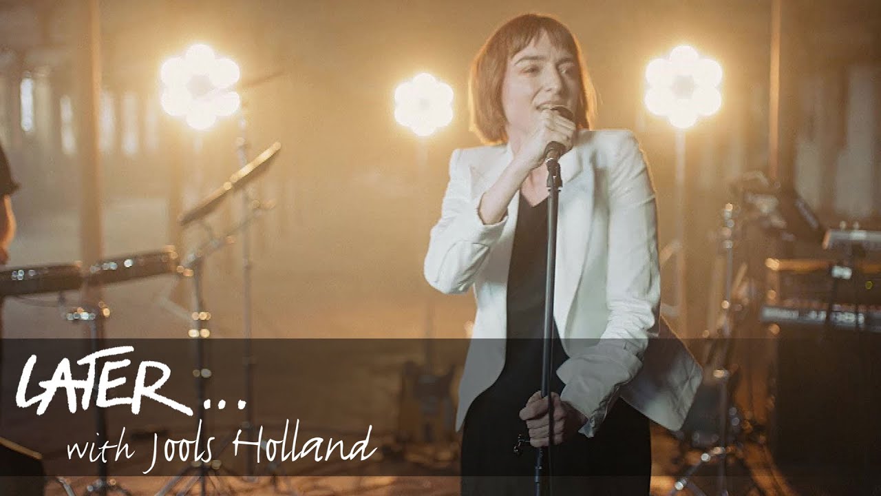LoneLady - (There Is) No Logic (Live on Later)