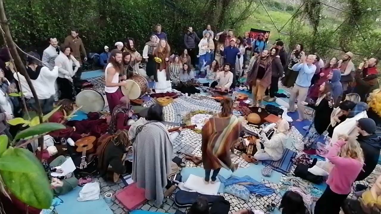 Manu (Semilla Resonante) - Hare Krishna Maha Mantra