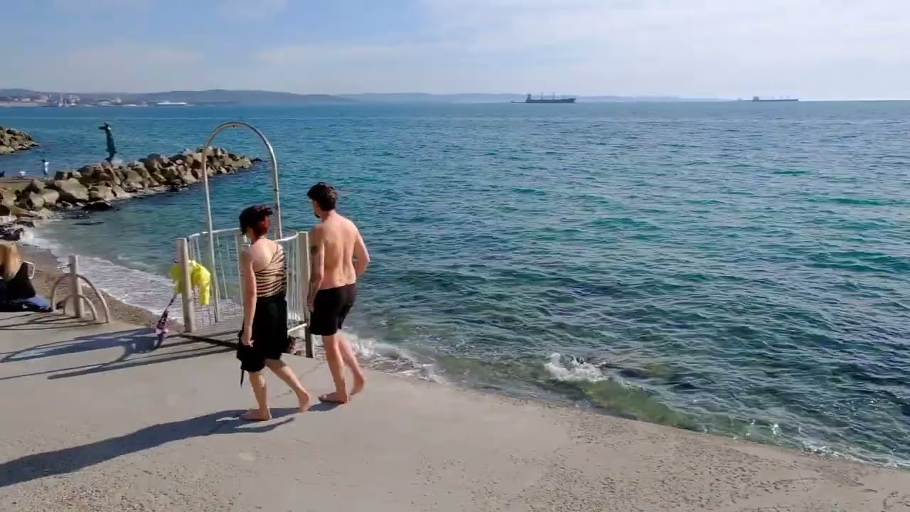 LUNGOMARE DI BARCOLA TRIESTE