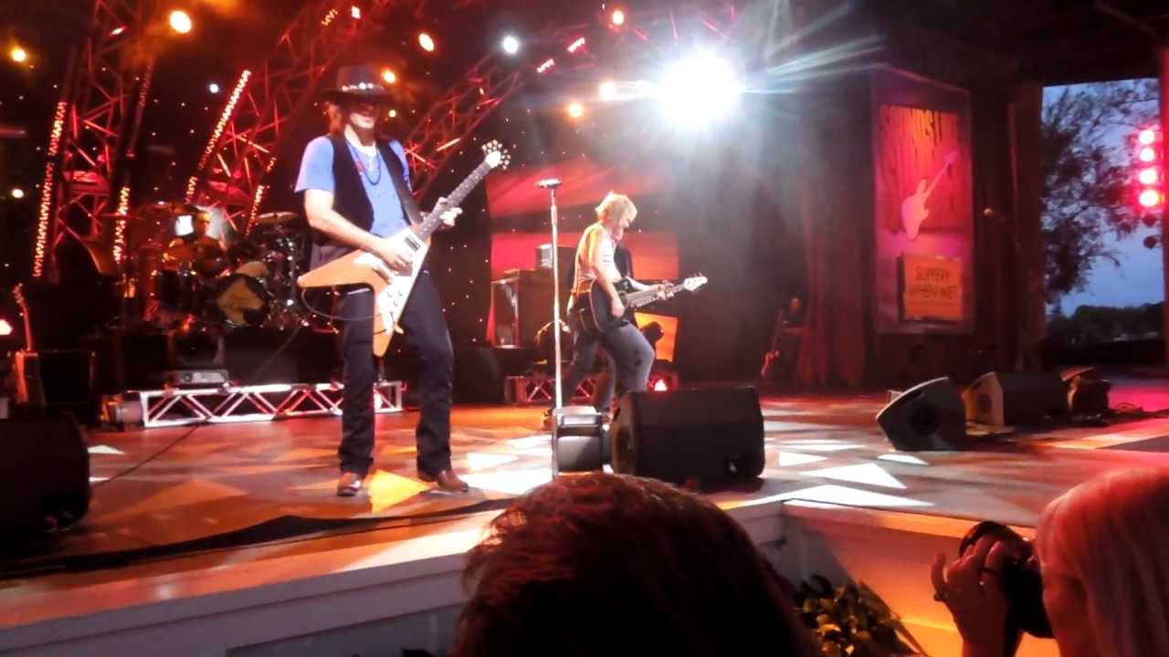 Slippery When Wet - Wanted Dead or Alive - Epcot 2012