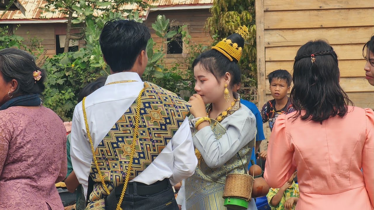 คริบแปลกๆงานแต่งชนนะบดที.ส.ป.ป.ลาว🇱🇦🇱🇦🇱🇦/ລ່ວມຄຣິບງານແຕ່ງ