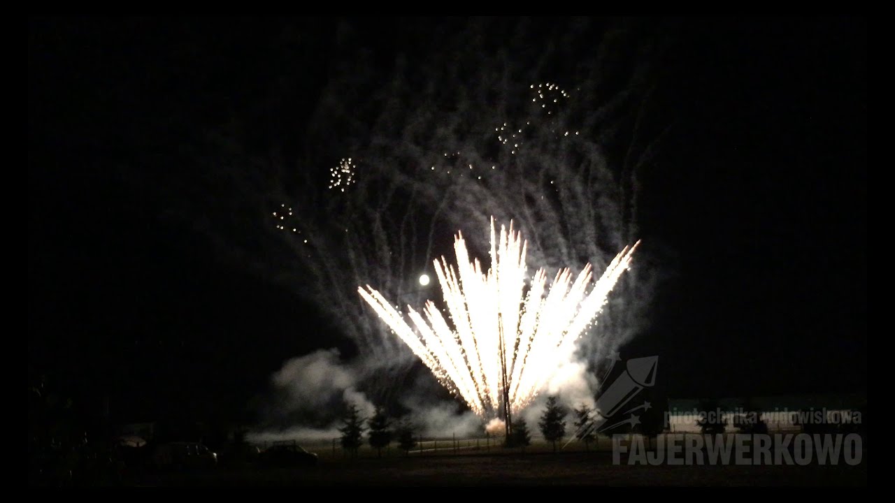 Pokaz fajerwerków na weselu 