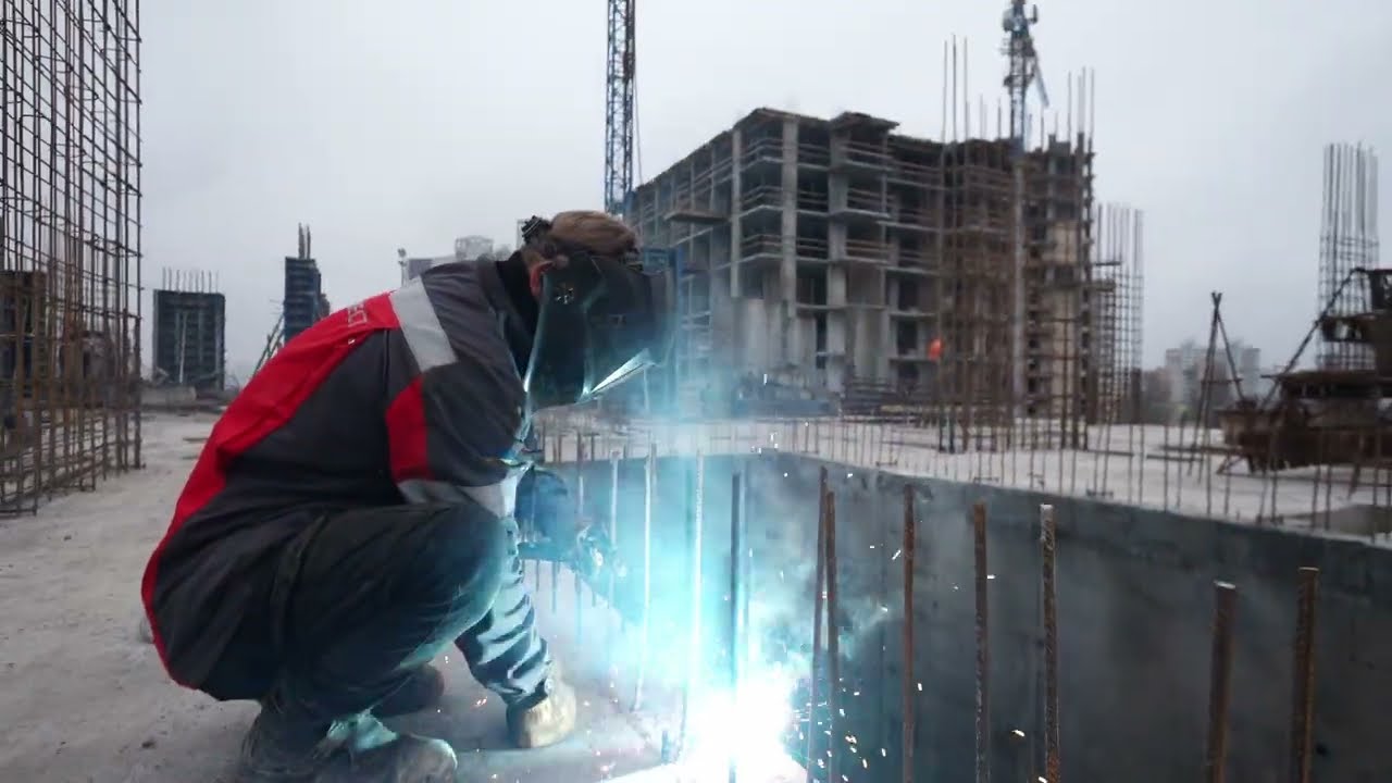 🏗 Polar Park — одночасно зростають три будинки.
