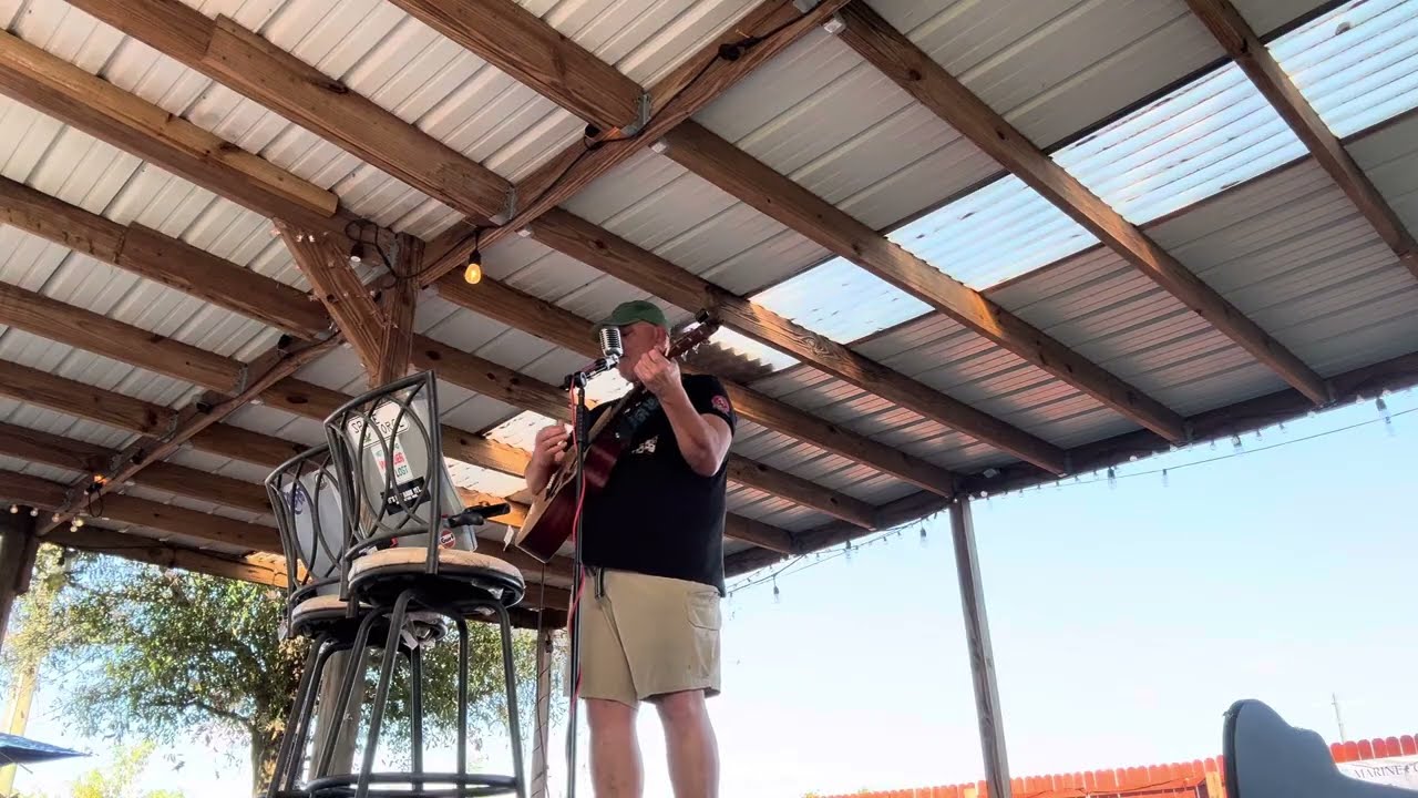 12/28/25set1 @ Charlotte’s Webb Pub in Wauchula, FLA