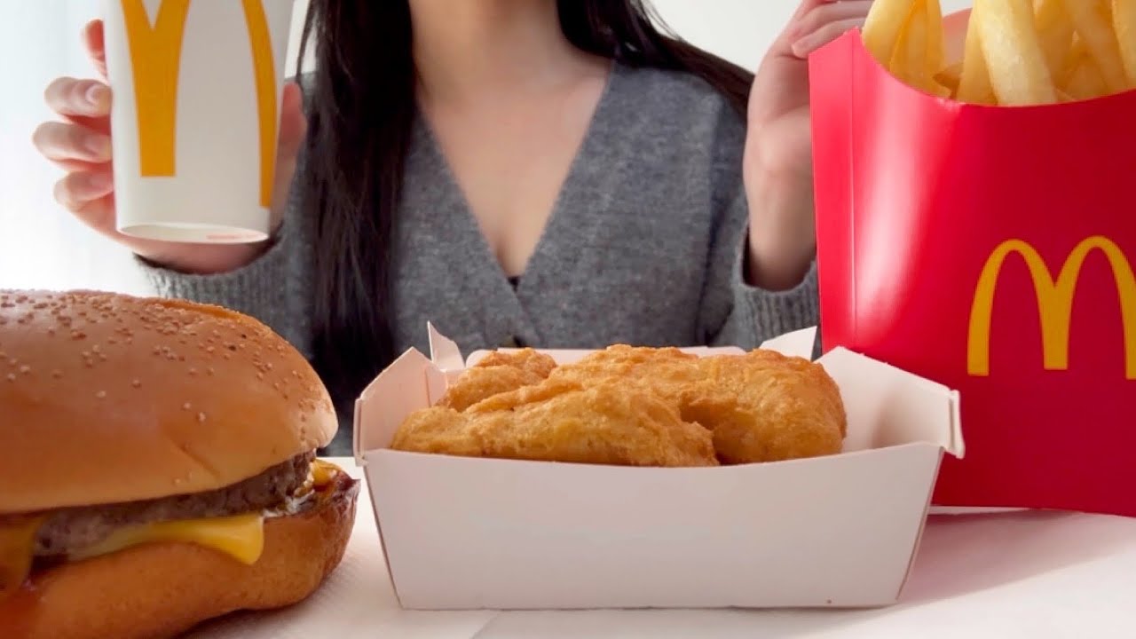 【サムライマック】限界OL連休終了で現実に耐えられずマックをむさぼる😇🍟