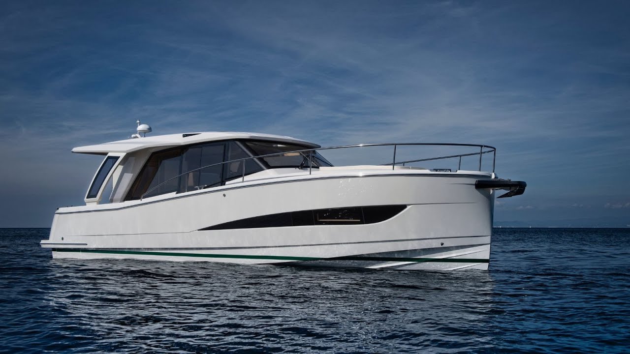 Greenline 39 - The Hybrid Advantage