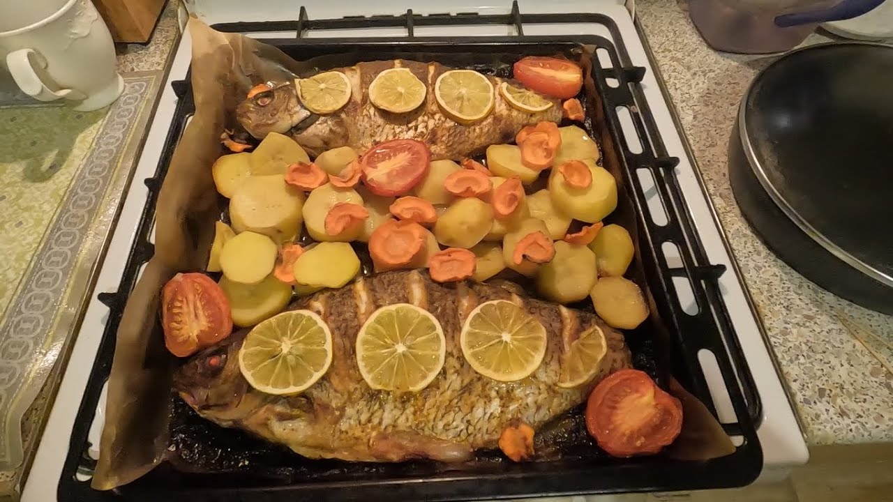 Запечённые Лещи в Духовке с Овощами под Рюмочку Водочки !