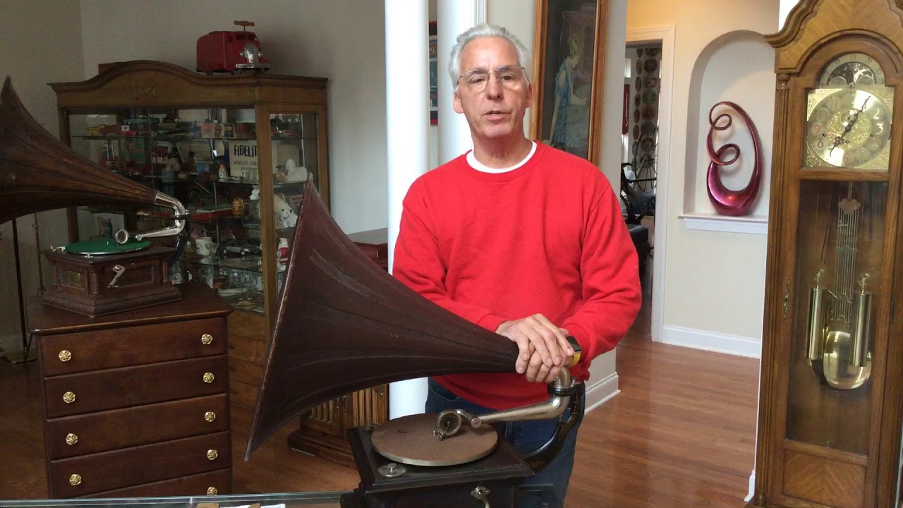 259.  Introducing the Victor IV phonograph