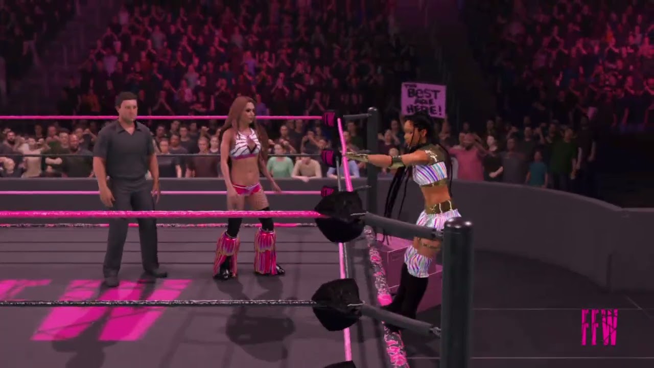 Julia Fox vs Devon Quinn