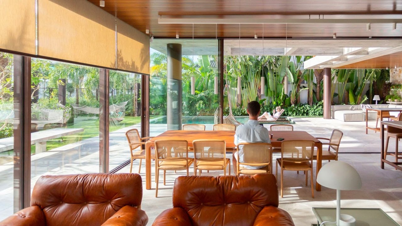 A Brazilian Summer House With Tropical Flourishes