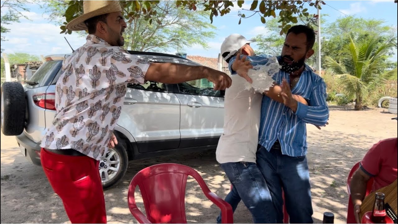 Seu Biu e Lulinha Vaqueiro fazem a farra no bar de Zé da barraca