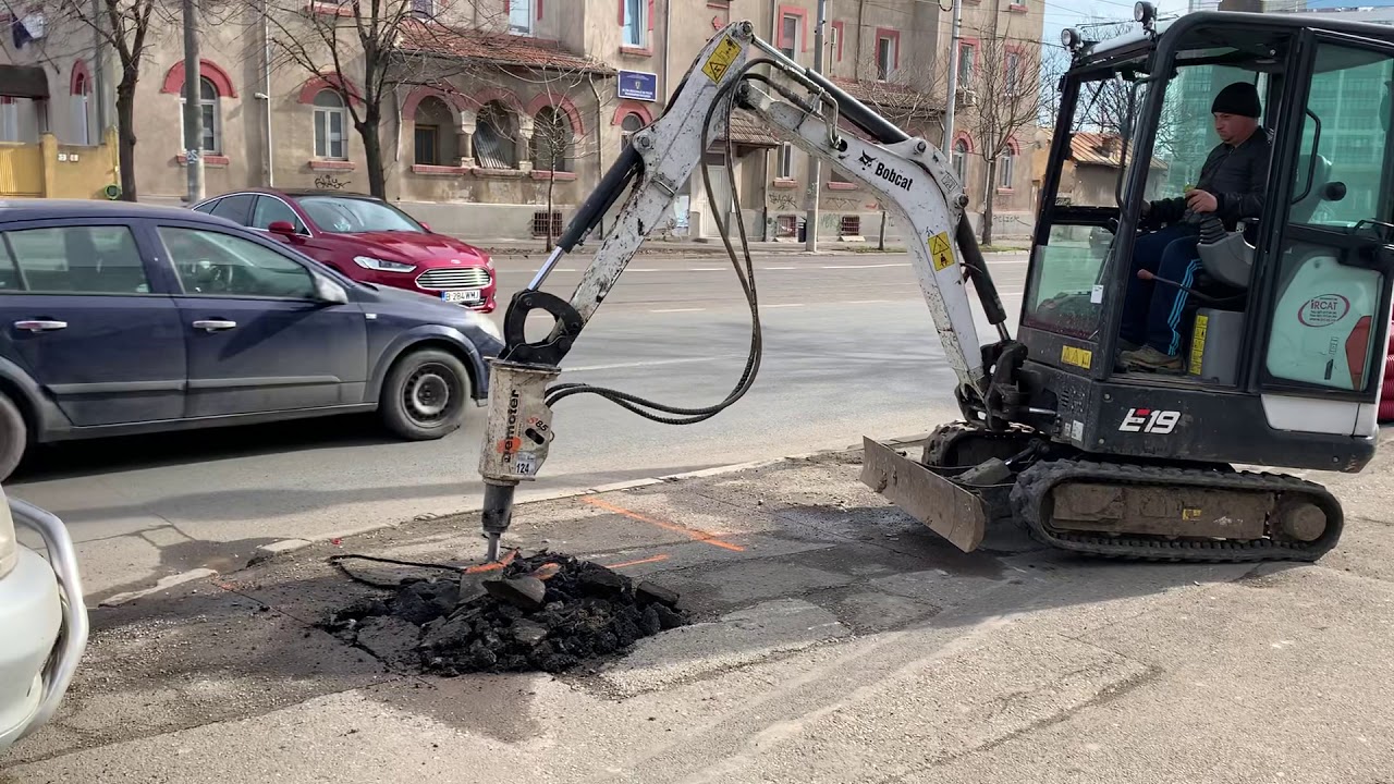 Miniexcavator Bobcat E19 cu picon Demeter 85