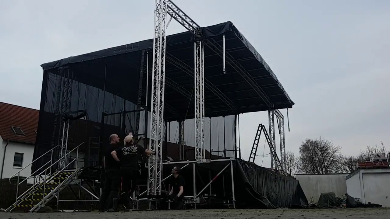 Mobile Bühne 10x8m Rundbogen - Aufbau