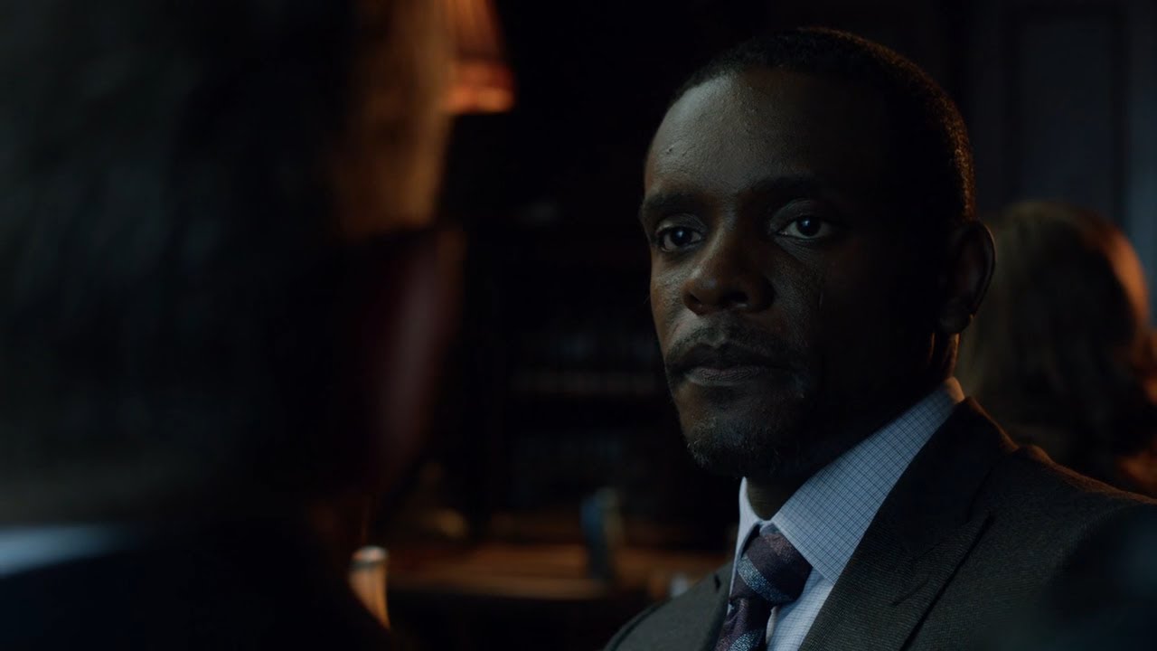 Alfred Recruits Lucius Fox To The Team - Thomas Waynes Computer (Gotham TV Series)